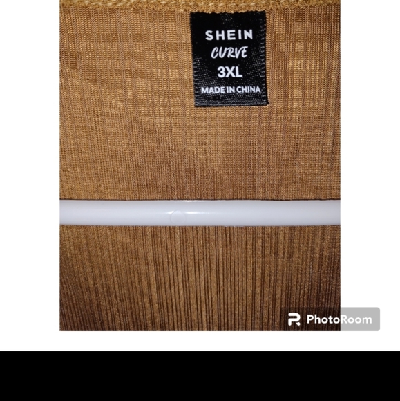 Gold plus size dress - Picture 3 of 5